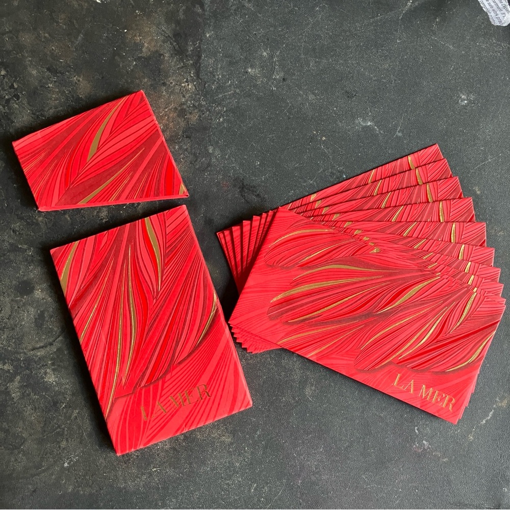 La Mer Red feather pack of 10 envelopes